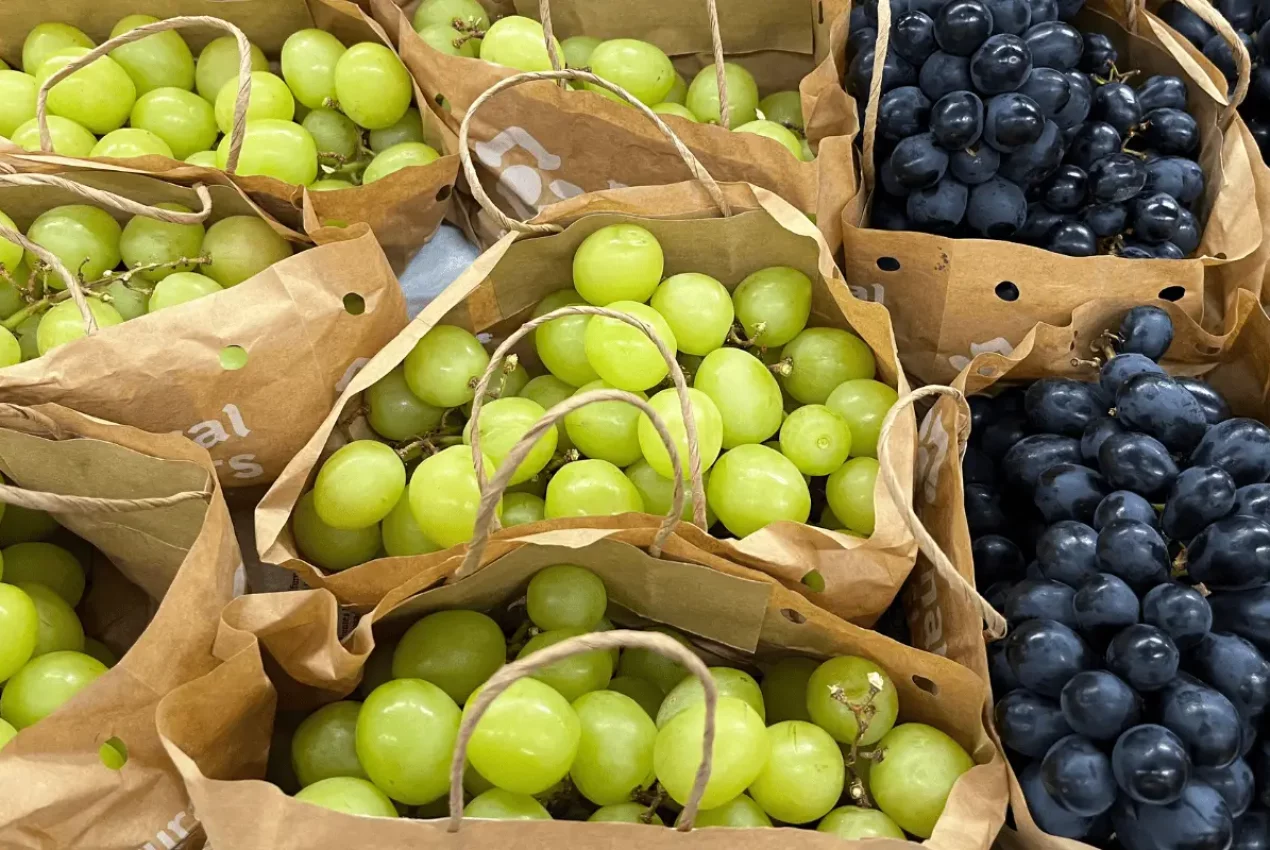 grapes in sustainable packaging